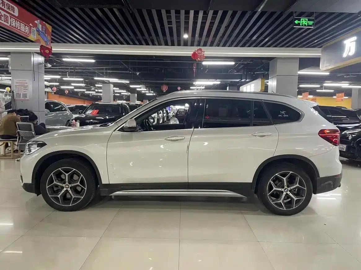 BMW X1 2019 xDrive20Li Premium — миниатюра 4
