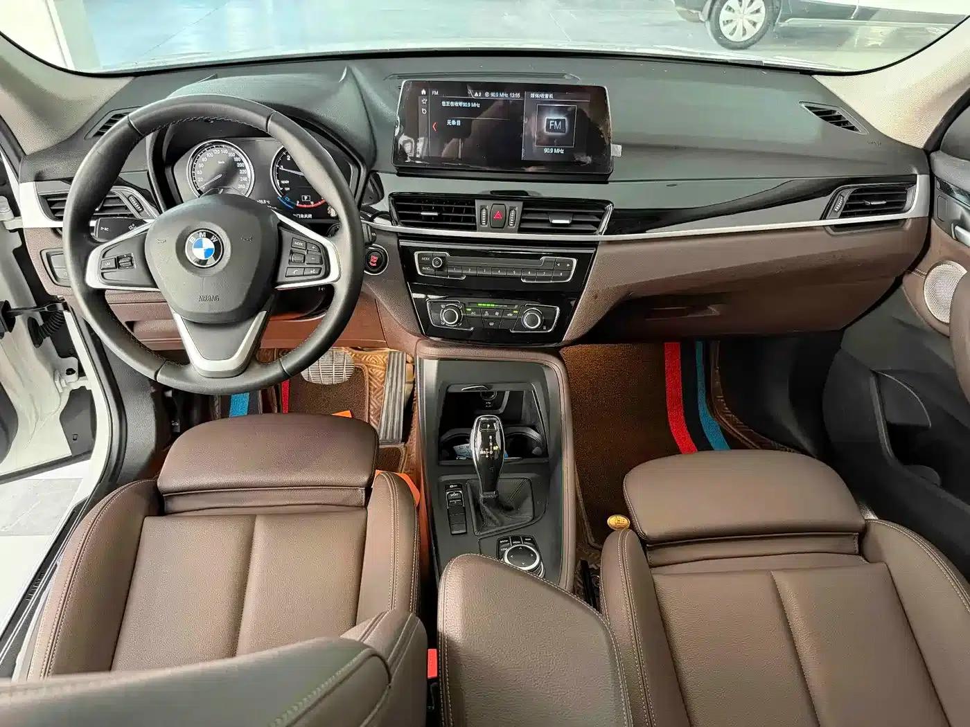 BMW X1 2022 sDrive20Li Fashion Edition — миниатюра 3