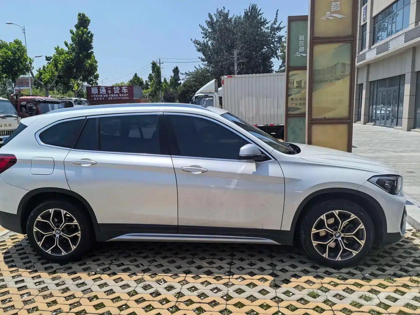 BMW X1 2022 sDrive20Li Premium — миниатюра 7