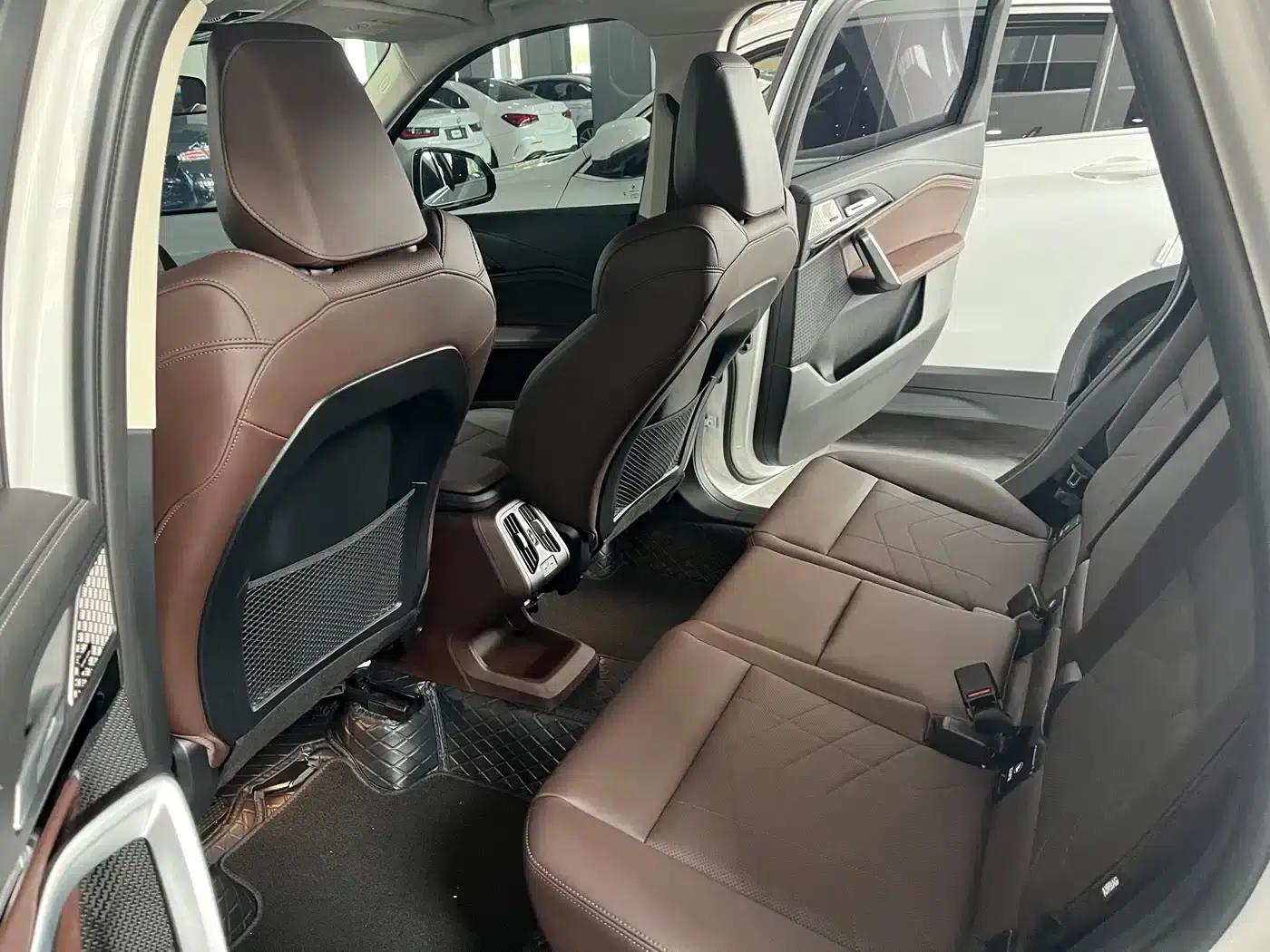 2024 BMW X1 sDrive25Li X Design Package — миниатюра 11
