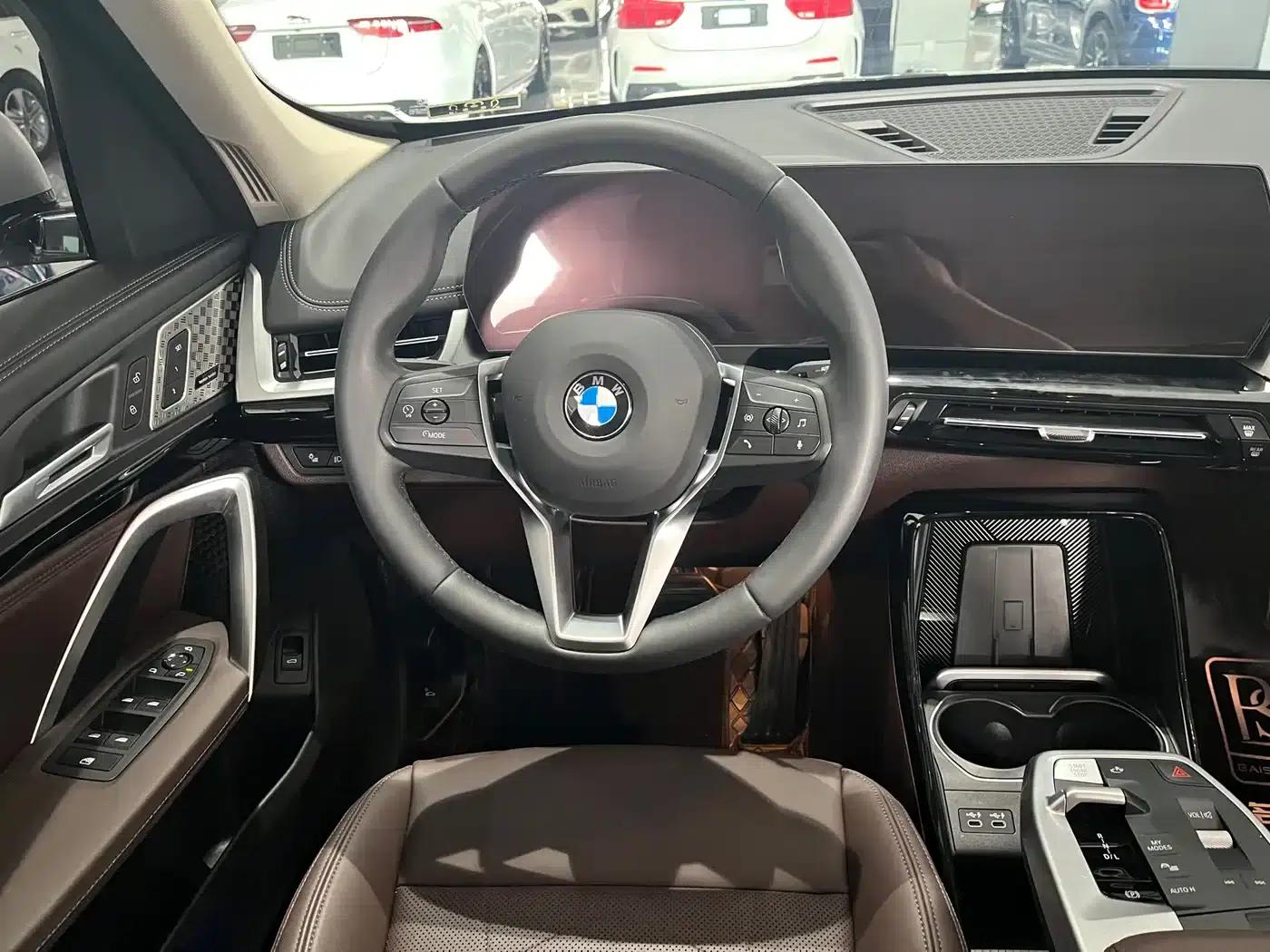 2024 BMW X1 sDrive25Li X Design Package — миниатюра 7
