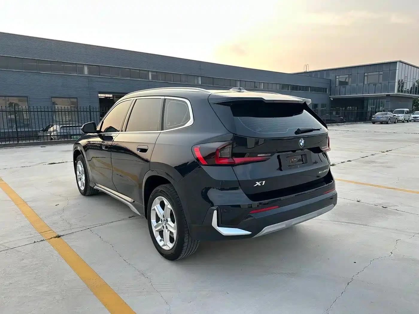 2023 BMW X1 sDrive20Li X Design Package — миниатюра 4