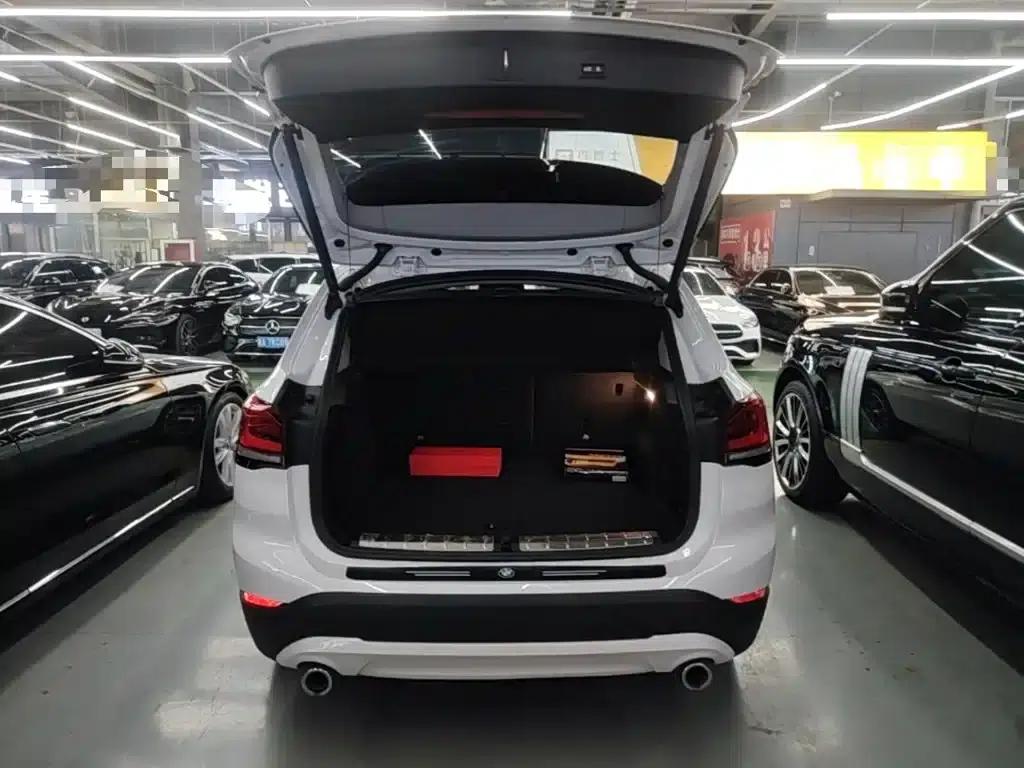 BMW X1 2021 Facelift sDrive25Li Leading Edition — миниатюра 19