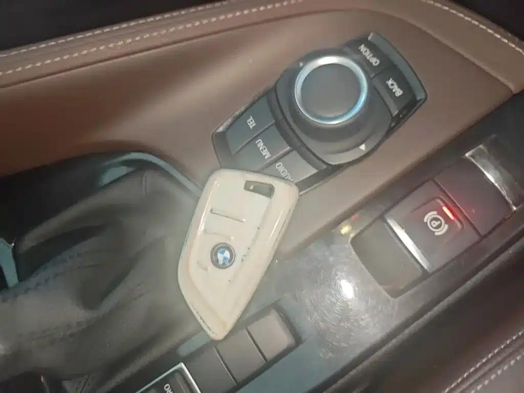 BMW X1 2018 sDrive18Li Premium — миниатюра 9