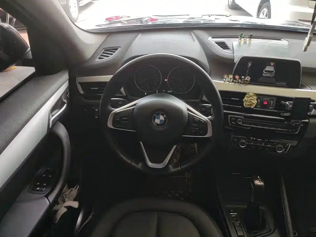 BMW X1 2016 sDrive18Li Premium — миниатюра 11