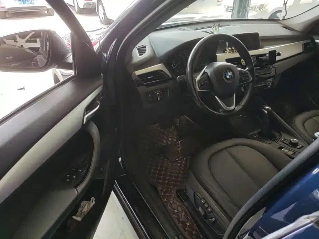BMW X1 2016 sDrive18Li Premium — миниатюра 16