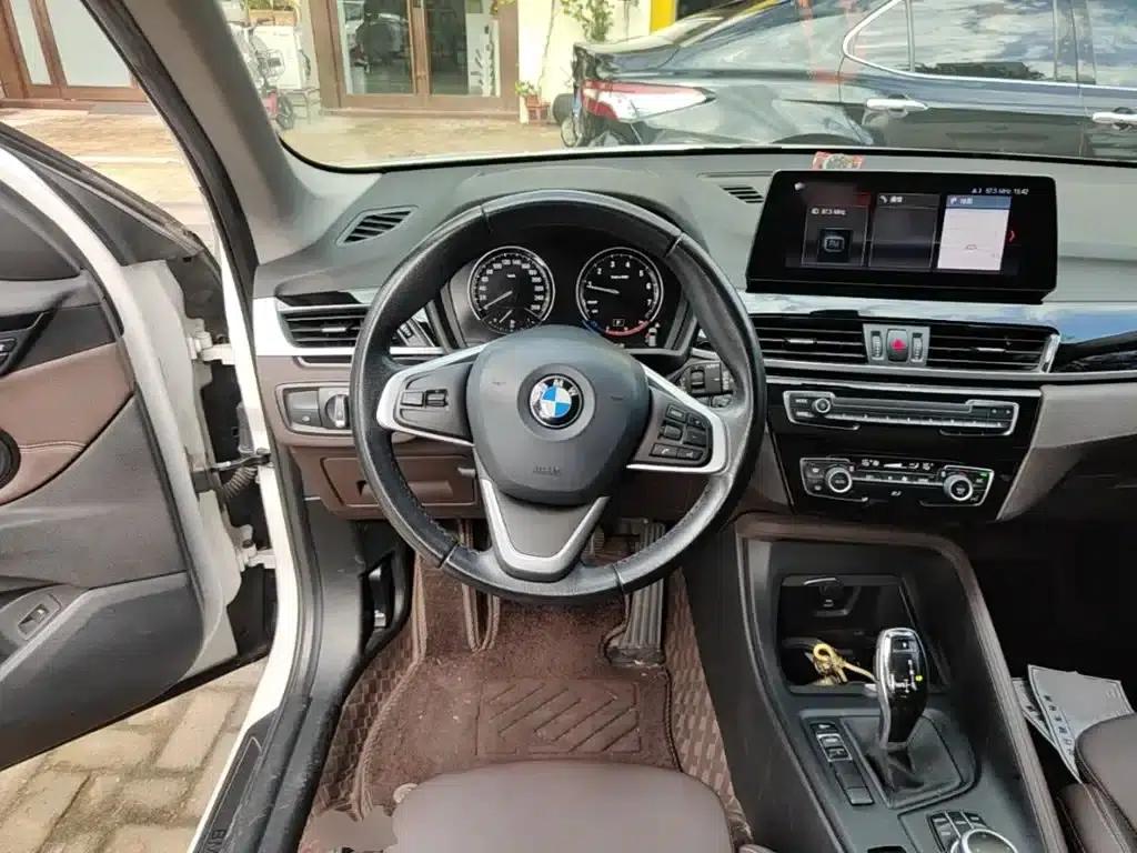 BMW X1 2020 sDrive25Li Leading Edition — миниатюра 11