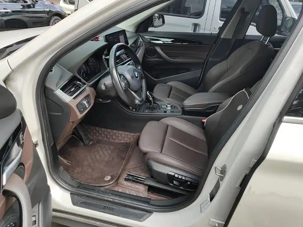 BMW X1 2020 sDrive25Li Leading Edition — миниатюра 15