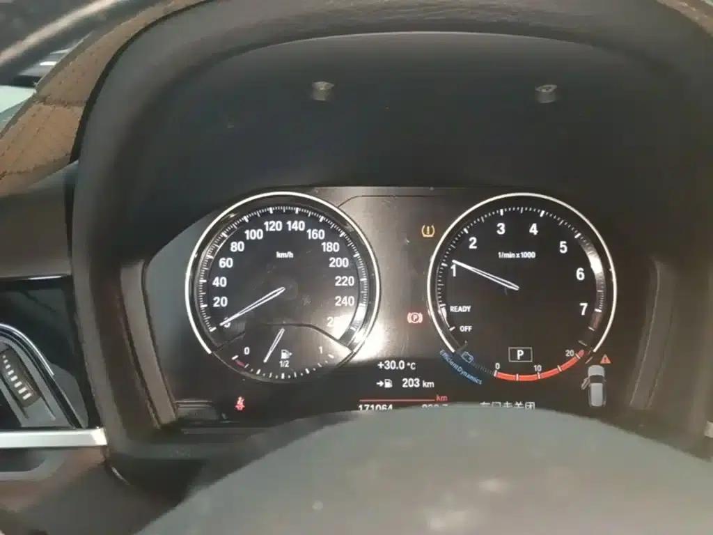 BMW X1 2020 sDrive25Li Leading Edition — миниатюра 12