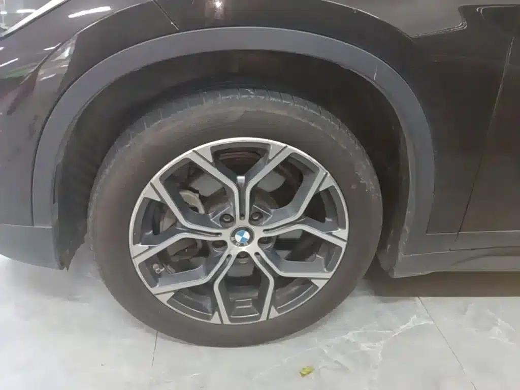 BMW X1 2020 sDrive25Li Leading Edition — миниатюра 23