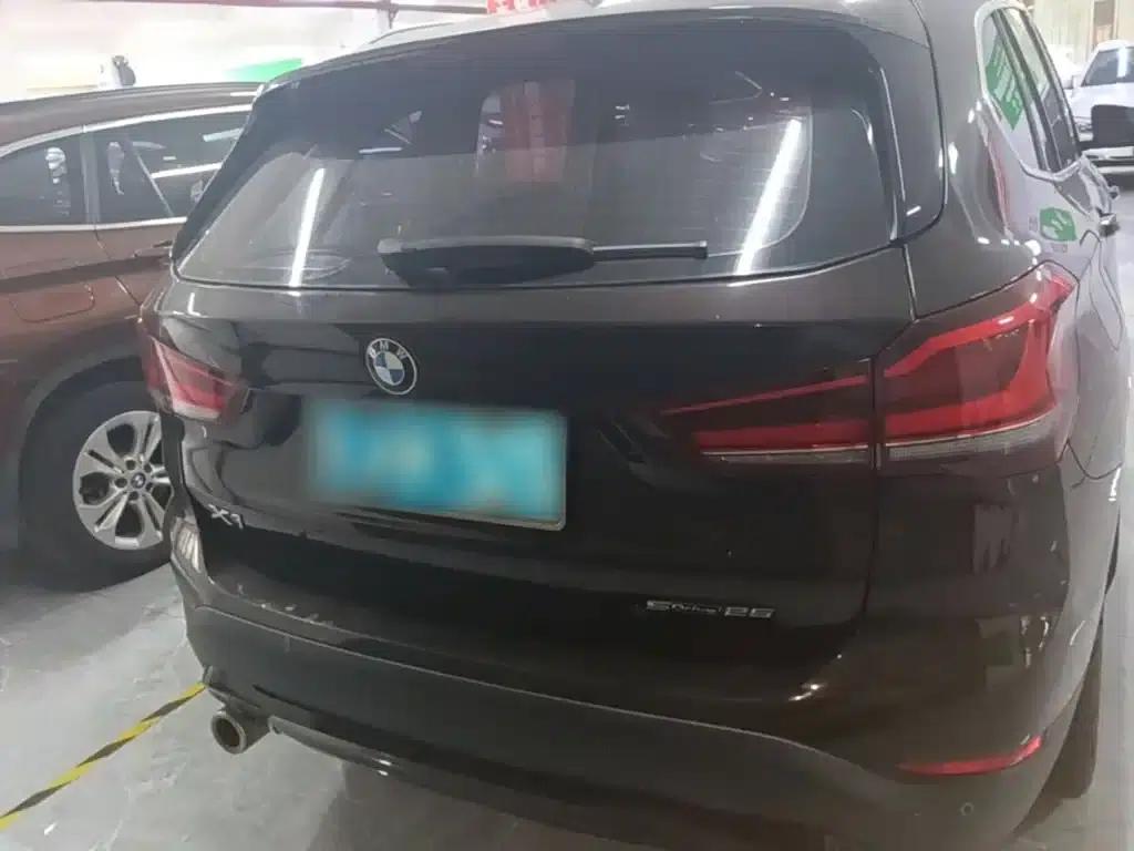 BMW X1 2020 sDrive25Li Leading Edition — миниатюра 6