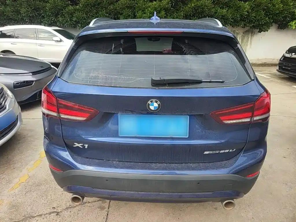 BMW X1 2020 sDrive25Li Leading Edition — миниатюра 6