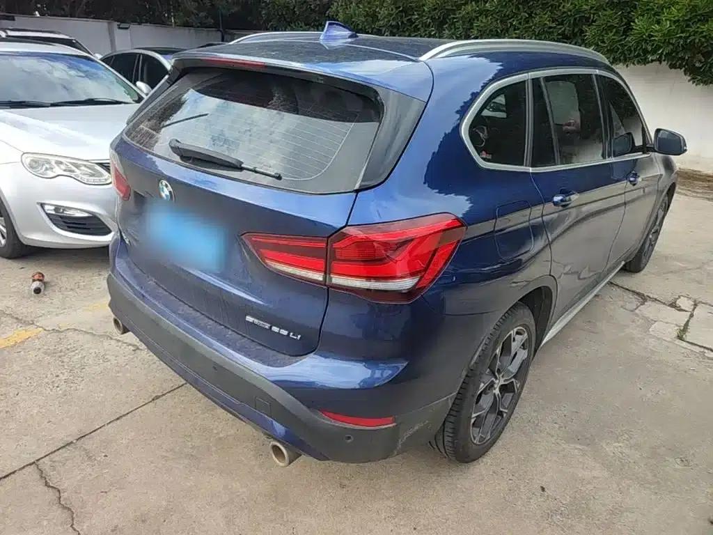 BMW X1 2020 sDrive25Li Leading Edition — миниатюра 7