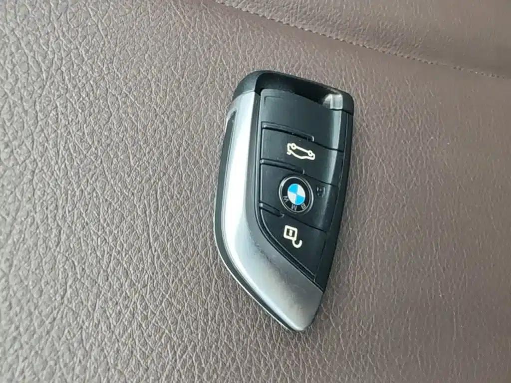 BMW X1 2020 sDrive25Li Leading Edition — миниатюра 9