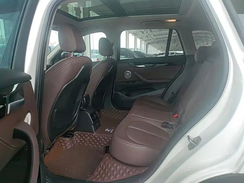 BMW X1 2022 sDrive25Li Leading Edition — миниатюра 17