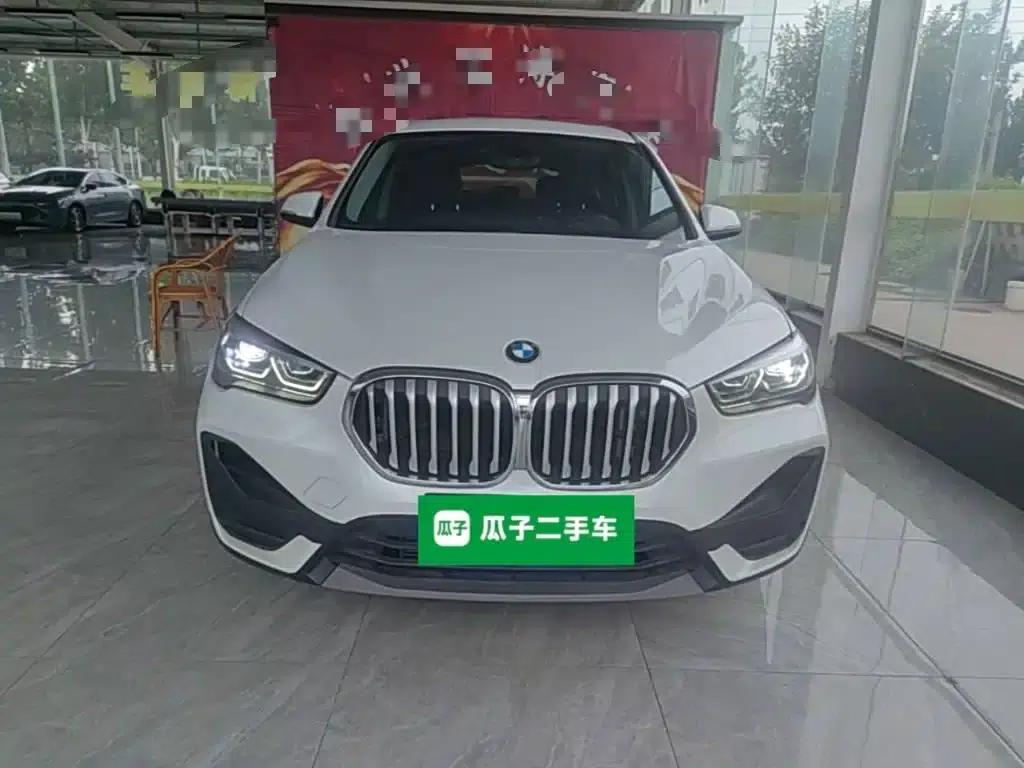 BMW X1 2022 sDrive25Li Leading Edition — миниатюра 3