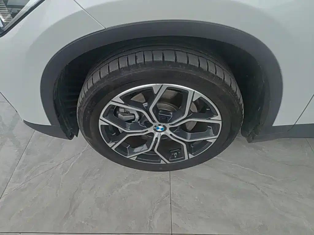 BMW X1 2022 sDrive25Li Leading Edition — миниатюра 23