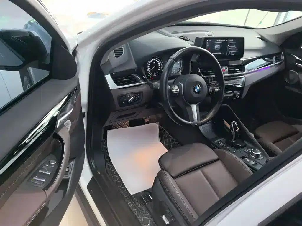 BMW X1 2022 sDrive25Li Leading Edition — миниатюра 13