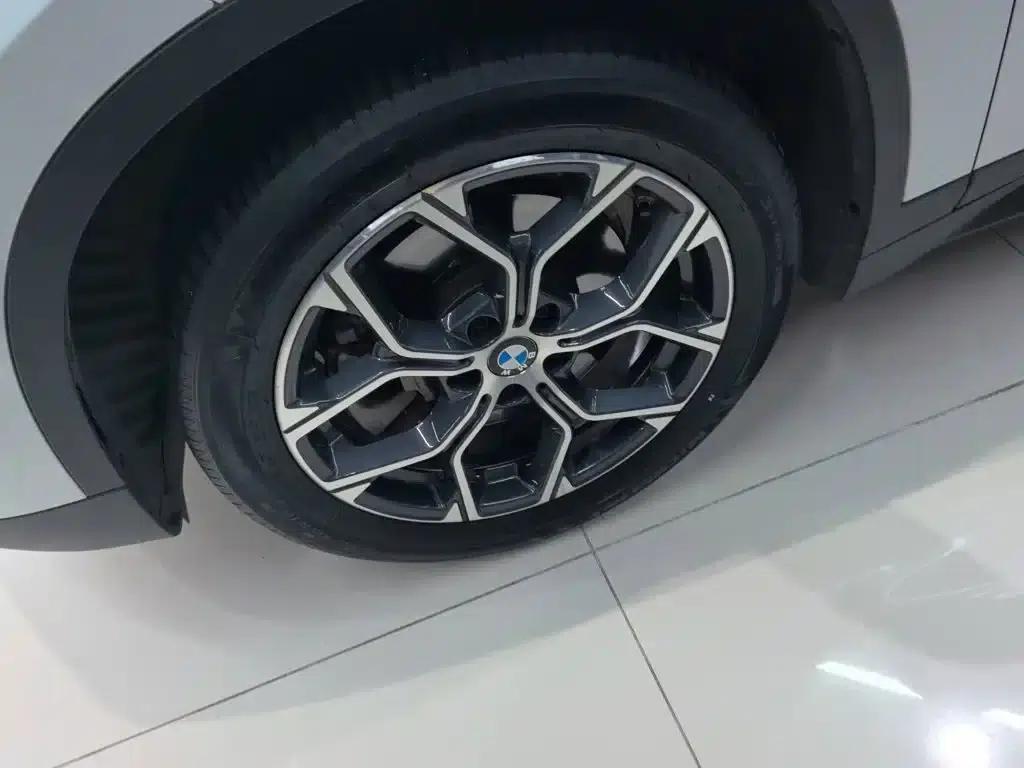 BMW X1 2022 sDrive25Li Leading Edition — миниатюра 25
