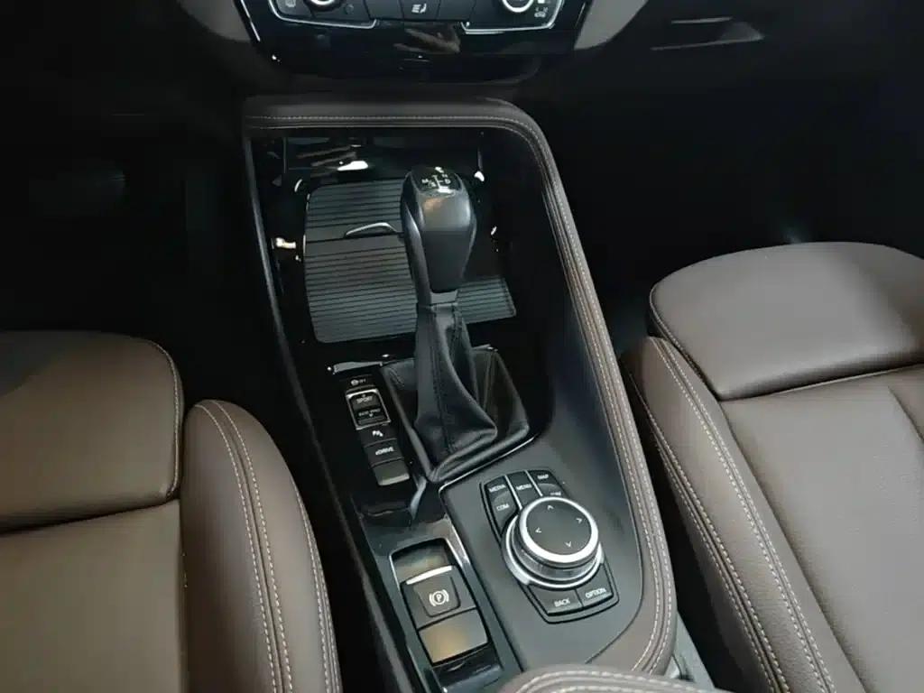 BMW X1 PHEV 2020 xDrive30Le Premium — миниатюра 14