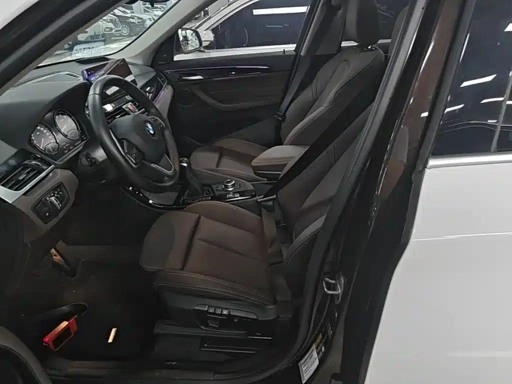 BMW X1 PHEV 2020 xDrive30Le Premium — миниатюра 15