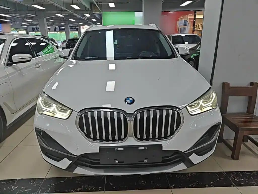 BMW X1 PHEV 2020 xDrive30Le Premium — миниатюра 3