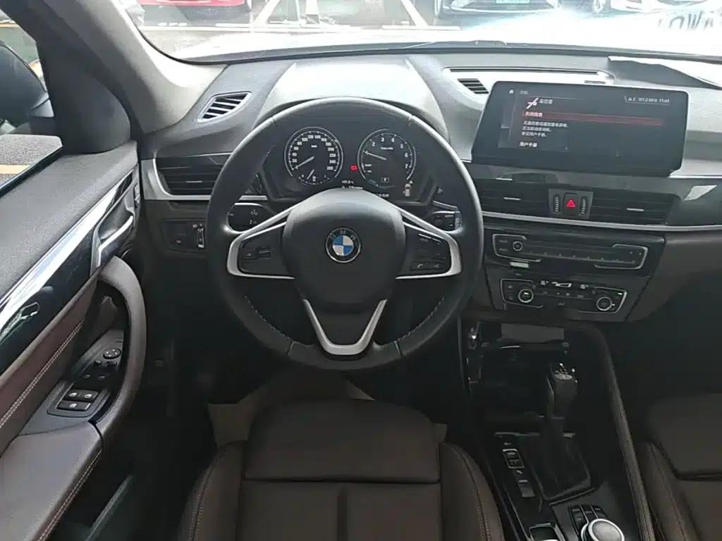 BMW X1 PHEV 2020 xDrive30Le Premium — миниатюра 11