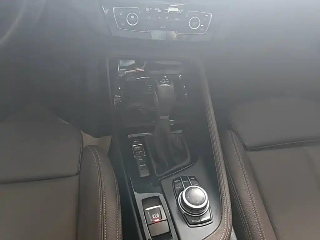 BMW X1 PHEV 2020 xDrive30Le Premium — миниатюра 14