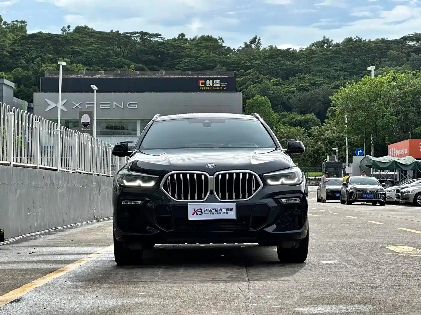 2021 BMW X6 xDrive30i M Sport Package — миниатюра 2