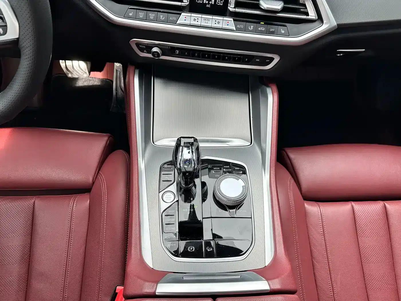 2021 BMW X6 xDrive30i M Sport Package — миниатюра 12