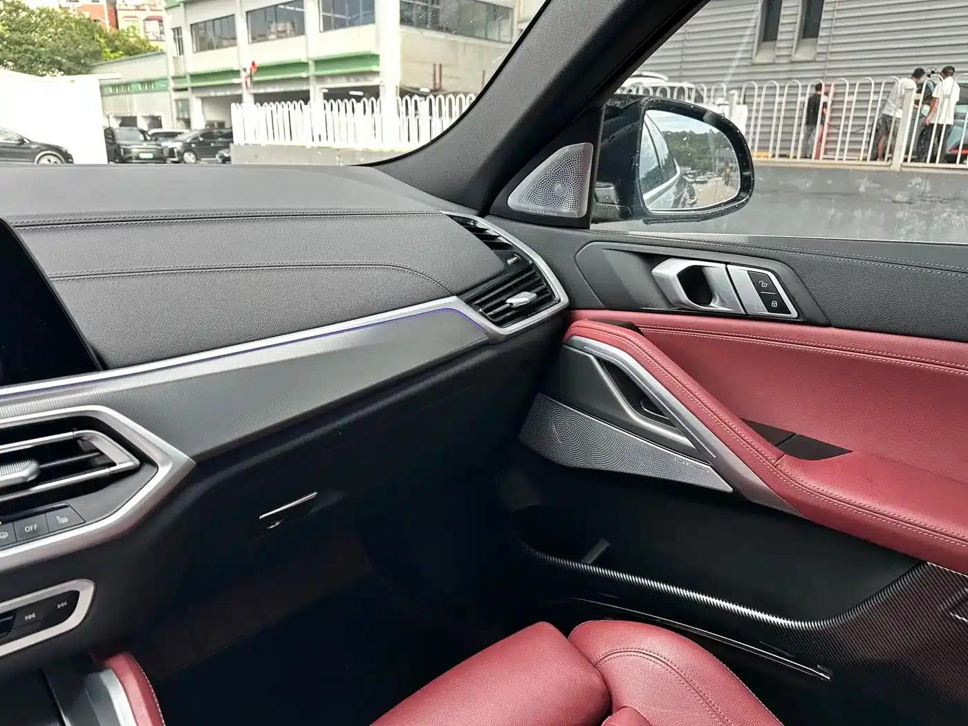 2021 BMW X6 xDrive30i M Sport Package — миниатюра 14