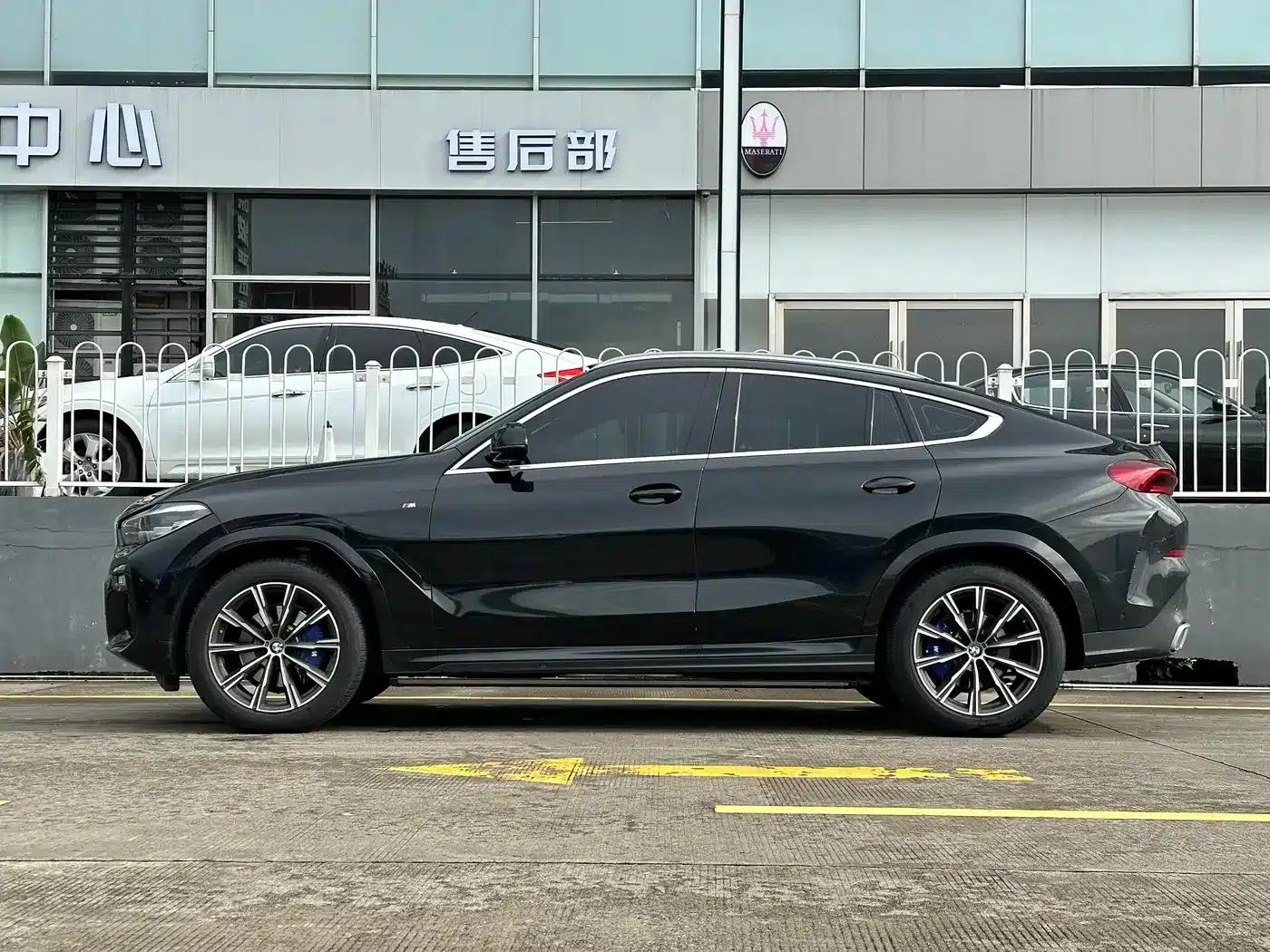 2021 BMW X6 xDrive30i M Sport Package — миниатюра 16