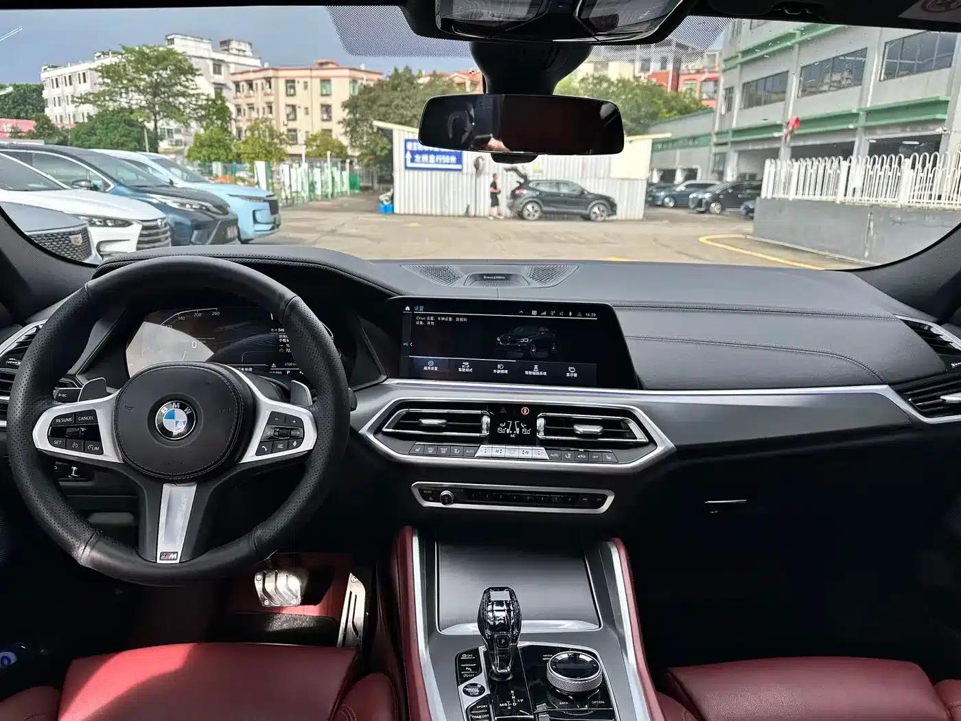 2021 BMW X6 xDrive30i M Sport Package — миниатюра 9