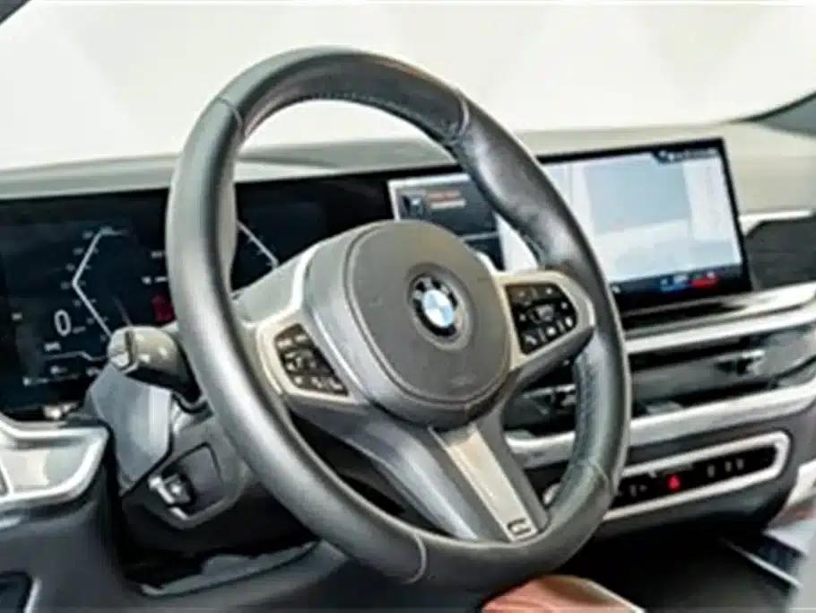 2023 BMW X6 xDrive40i M Sport Package — миниатюра 11