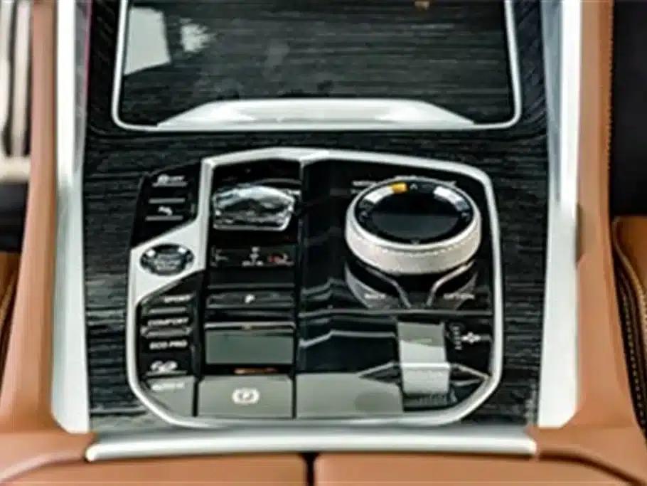 2023 BMW X6 xDrive40i M Sport Package — миниатюра 15