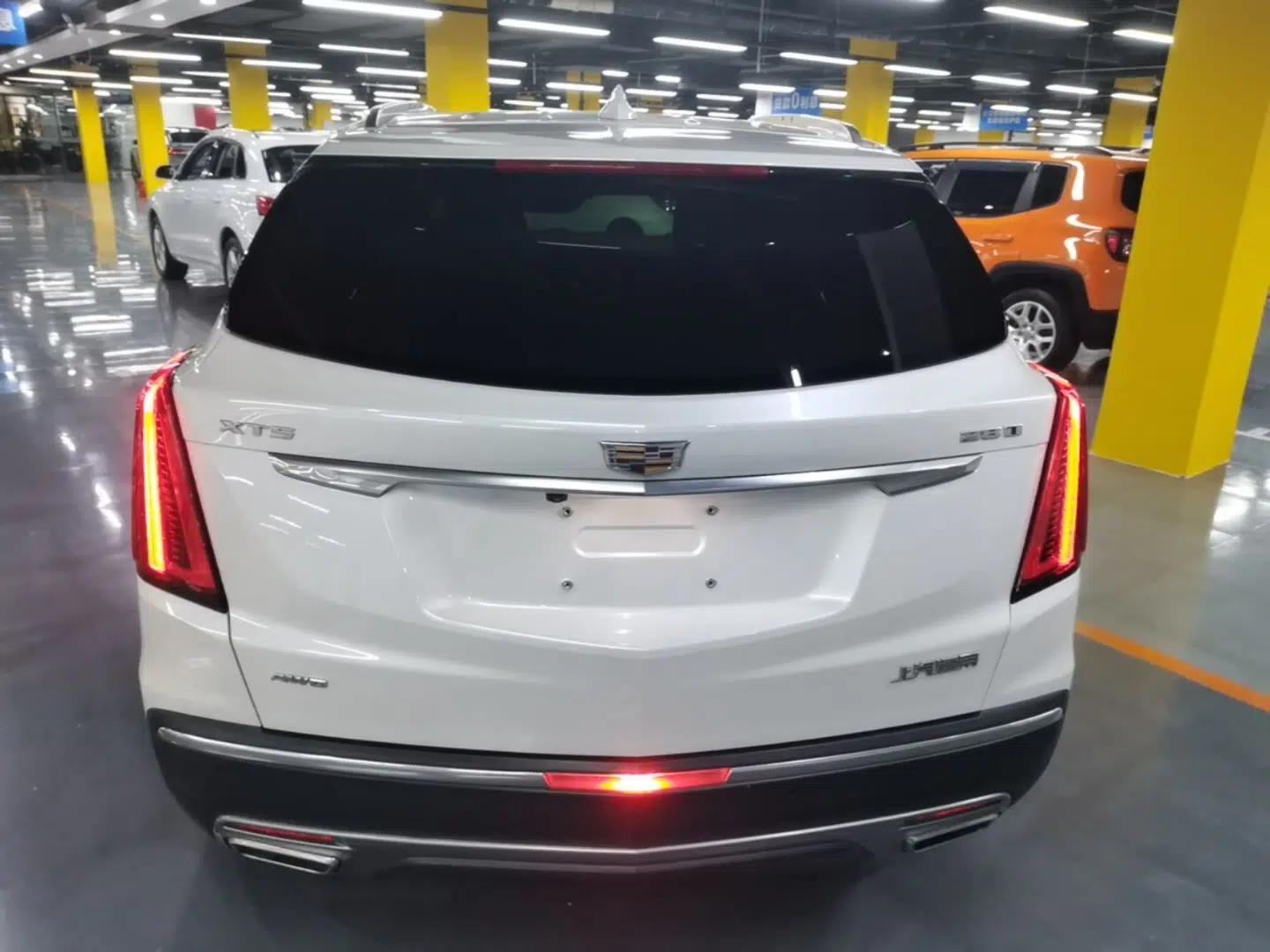 Cadillac XT5 2021 28T Four-Wheel Drive Luxury Version — миниатюра 5