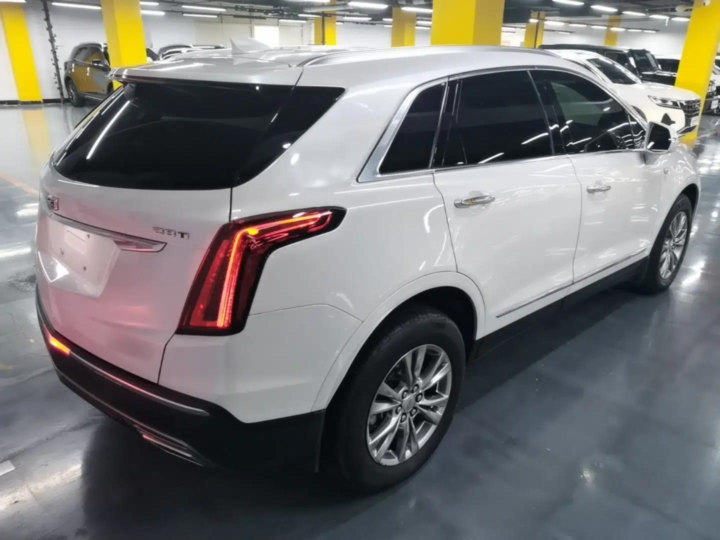Cadillac XT5 2021 28T Four-Wheel Drive Luxury Version — миниатюра 6