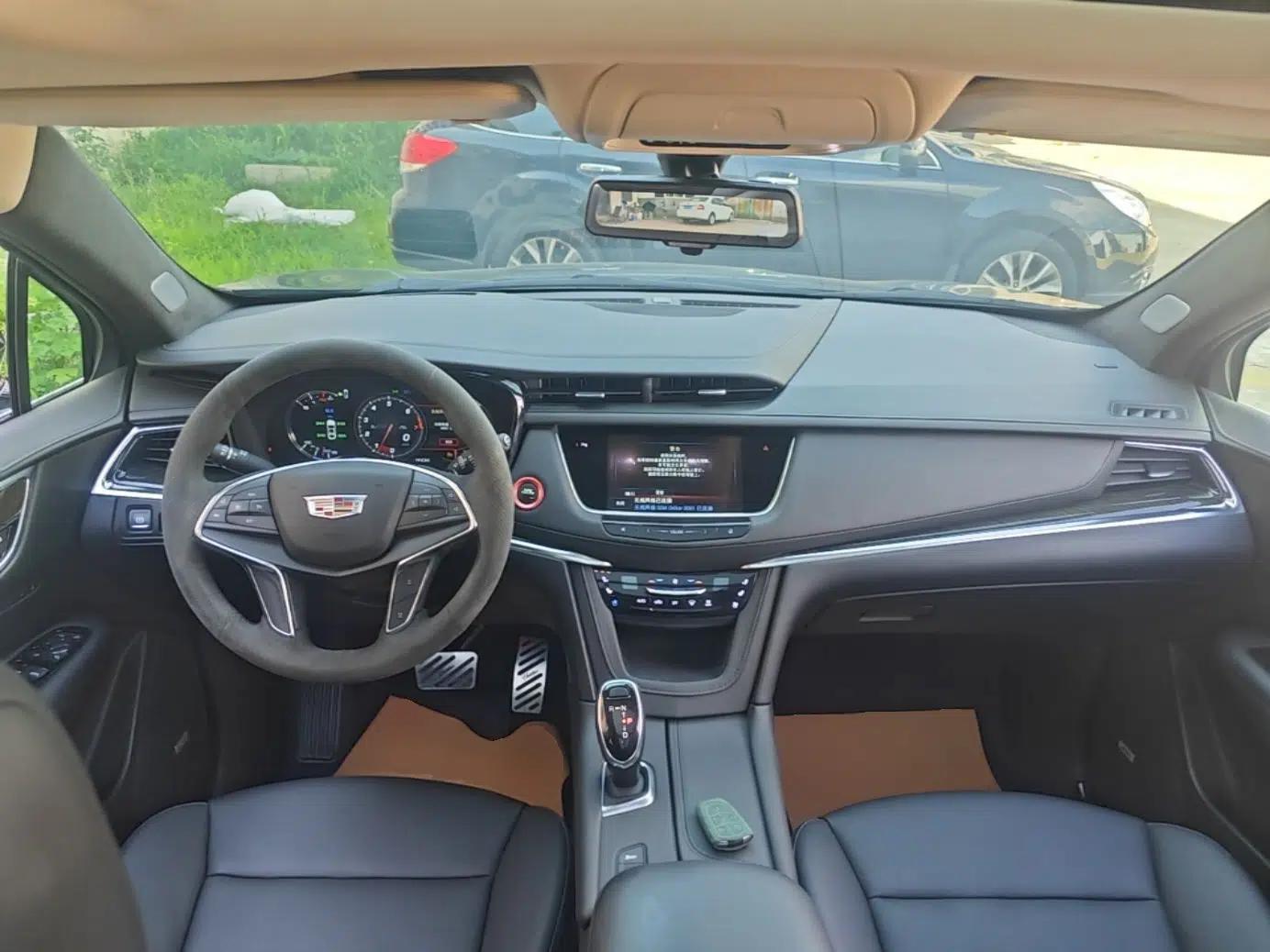 Cadillac XT5 2018 28T Four-Wheel Drive Luxury Model — миниатюра 12