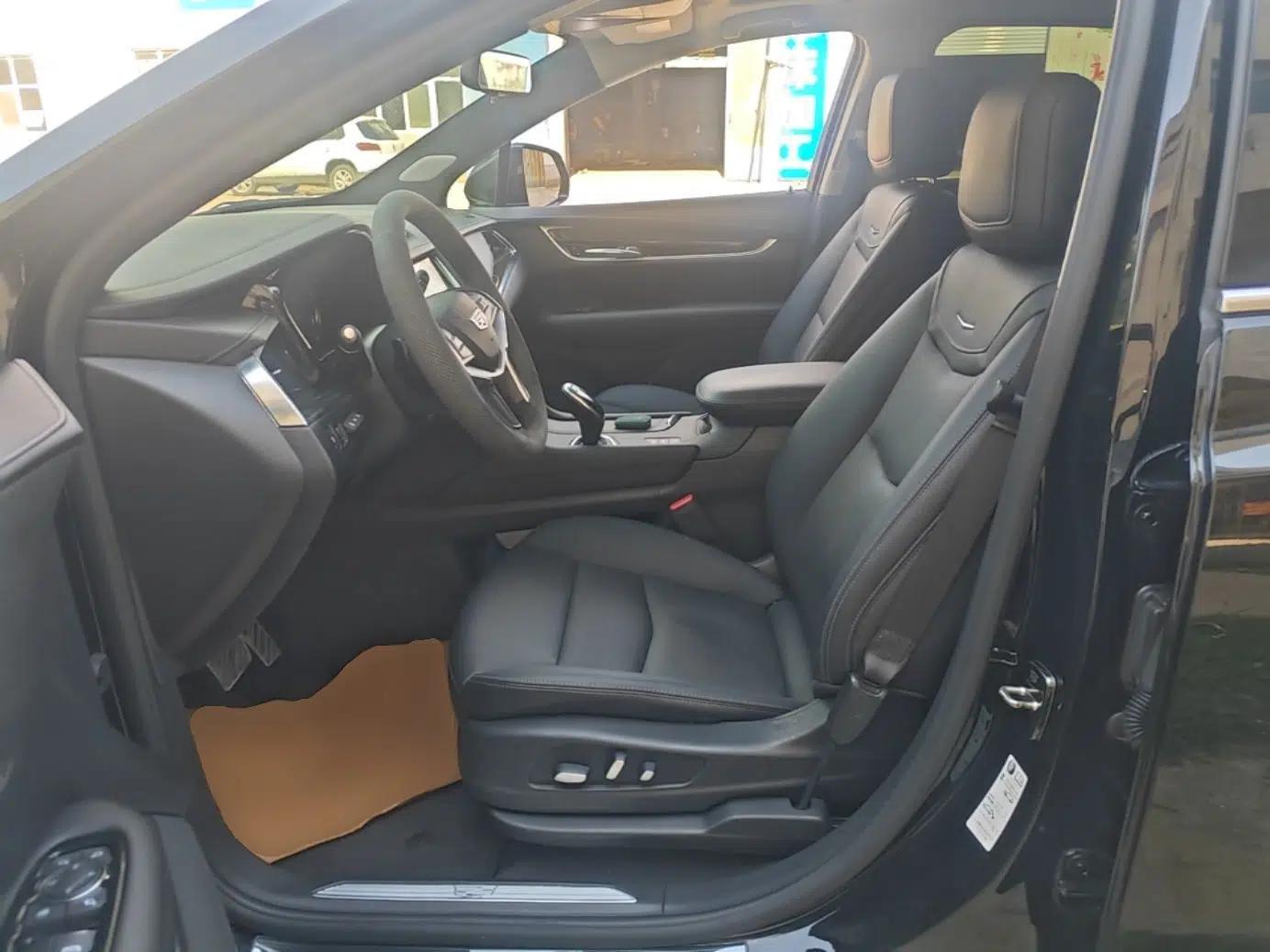 Cadillac XT5 2018 28T Four-Wheel Drive Luxury Model — миниатюра 17
