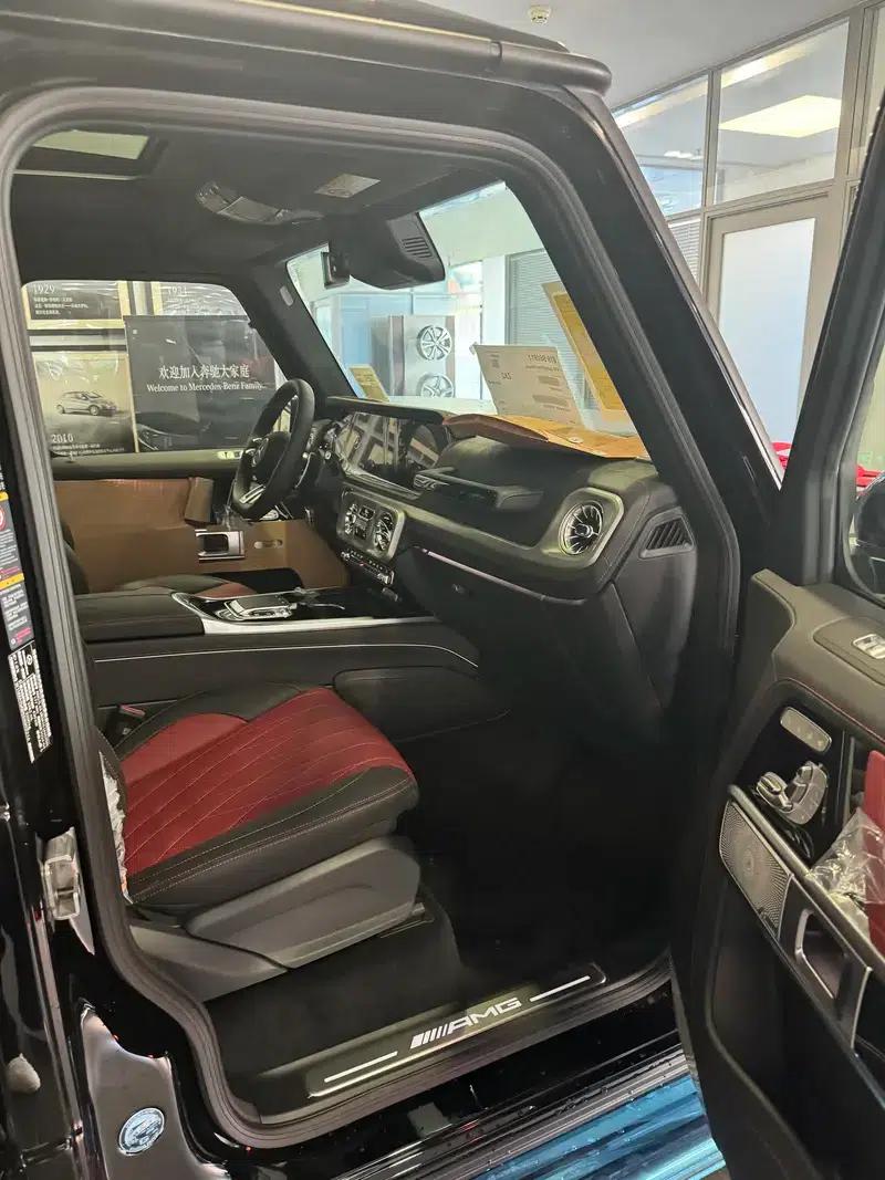 2025 Mercedes-Benz G-Class AMG 63 — миниатюра 8