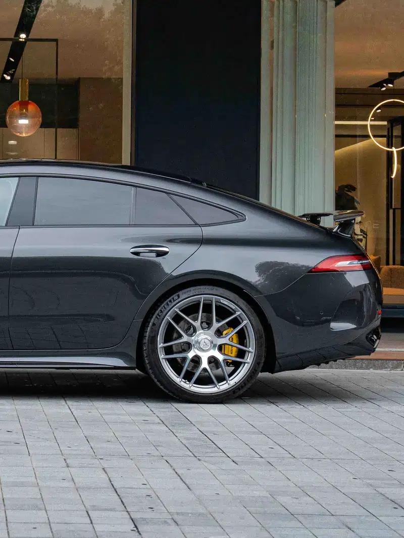 2019 AMG GT 63 S 4MATIC+ four-door coupe — миниатюра 9