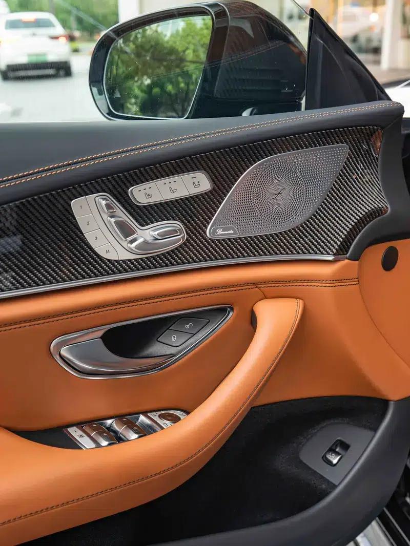 2019 AMG GT 63 S 4MATIC+ four-door coupe — миниатюра 10