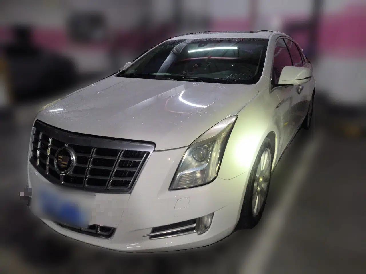 Cadillac XTS 2015 28T Elite Model — миниатюра 1