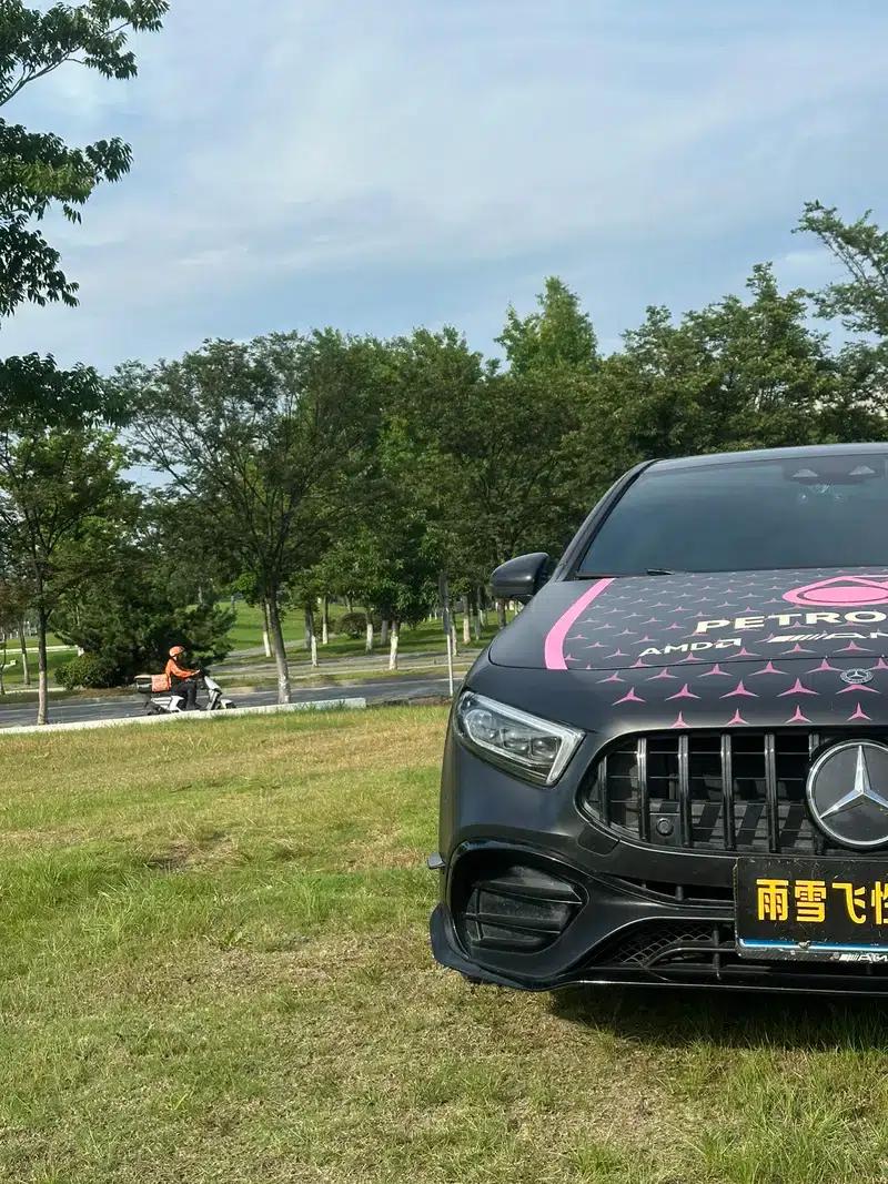 2020 Mercedes-Benz A-Class AMG (Imported) AMG A 35 4MATIC — миниатюра 11