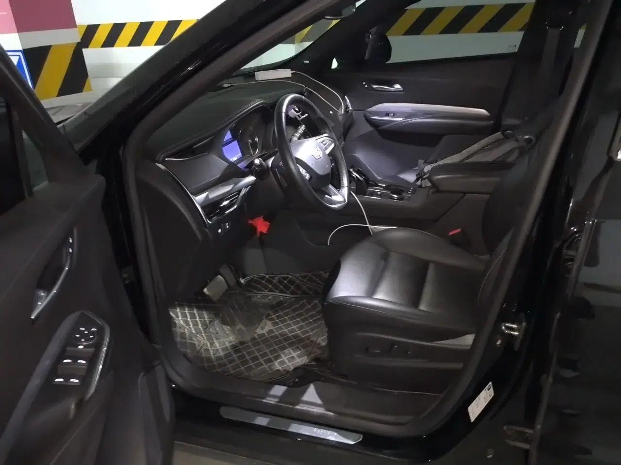 Cadillac XT4 2021 28T Two-Wheel Drive Leading Version — миниатюра 16