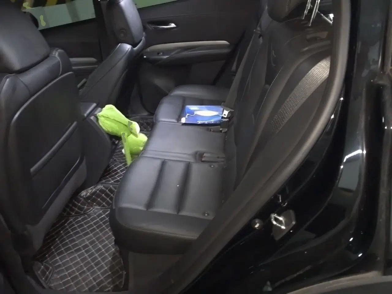Cadillac XT4 2021 28T Two-Wheel Drive Leading Version — миниатюра 17