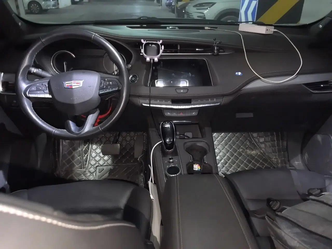 Cadillac XT4 2021 28T Two-Wheel Drive Leading Version — миниатюра 9