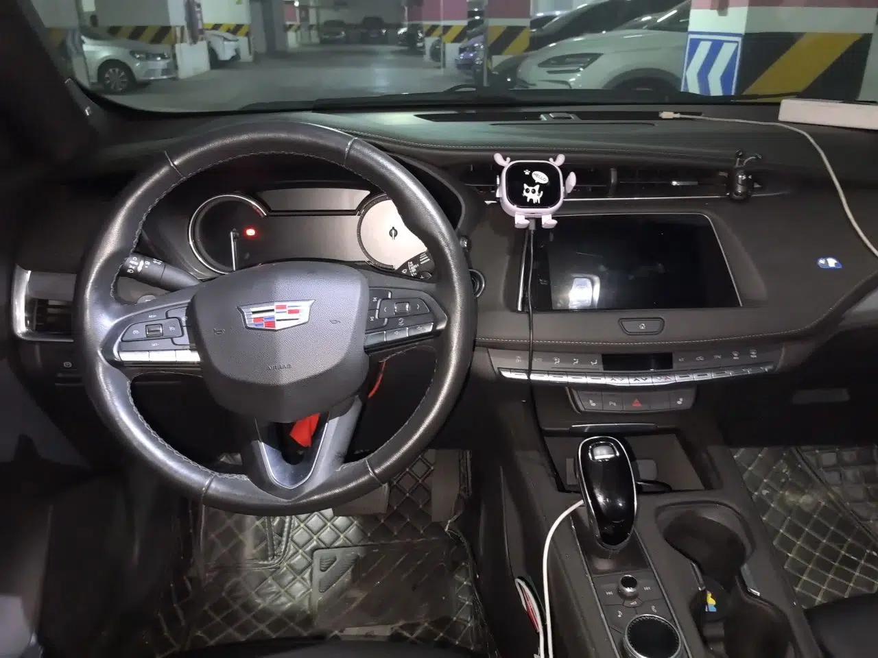 Cadillac XT4 2021 28T Two-Wheel Drive Leading Version — миниатюра 10