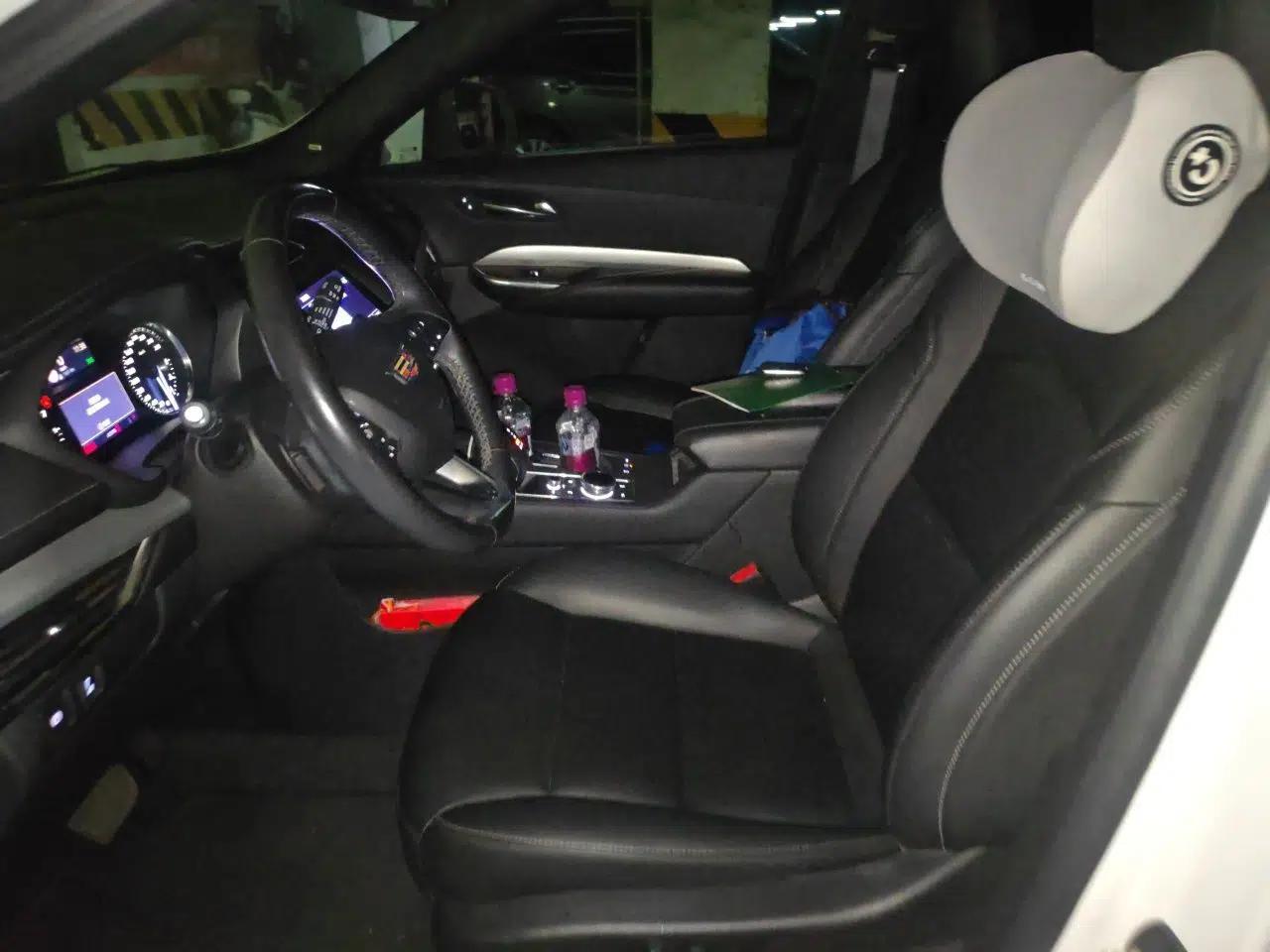 Cadillac XT4 2018 28T Two-Wheel Drive Leading Version — миниатюра 15