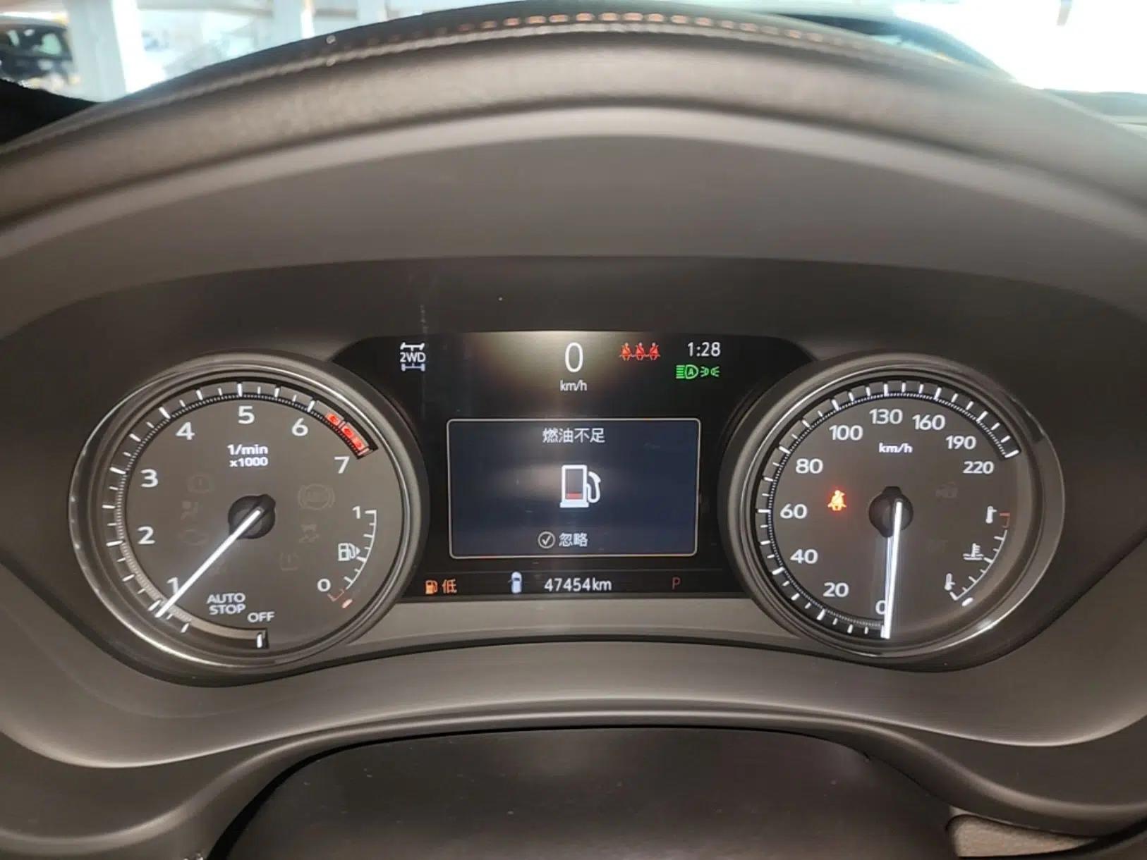 Cadillac XT4 2022 28T Four-Wheel Drive Platinum Edition — миниатюра 14